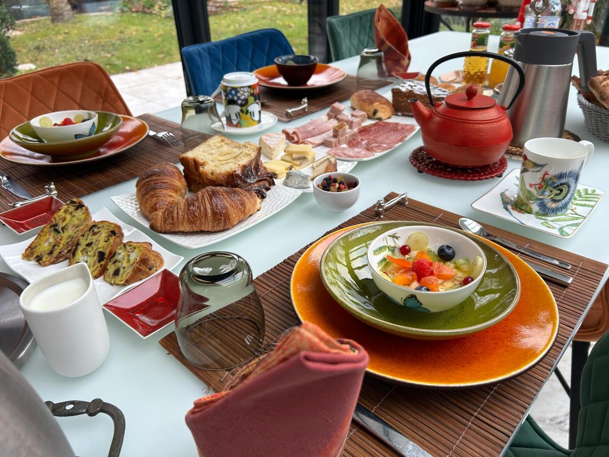 Les Suites Champenoises Танкю Екстериор снимка